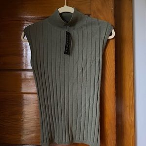 Olive Green Banana Republic XS Wool Sleeveless Sweater